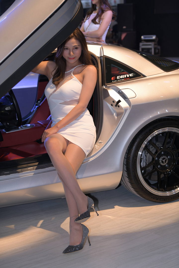 QD4420 套图109张+视频-神兽街拍