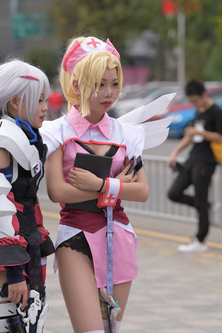 QD4506 套图70张-神兽街拍