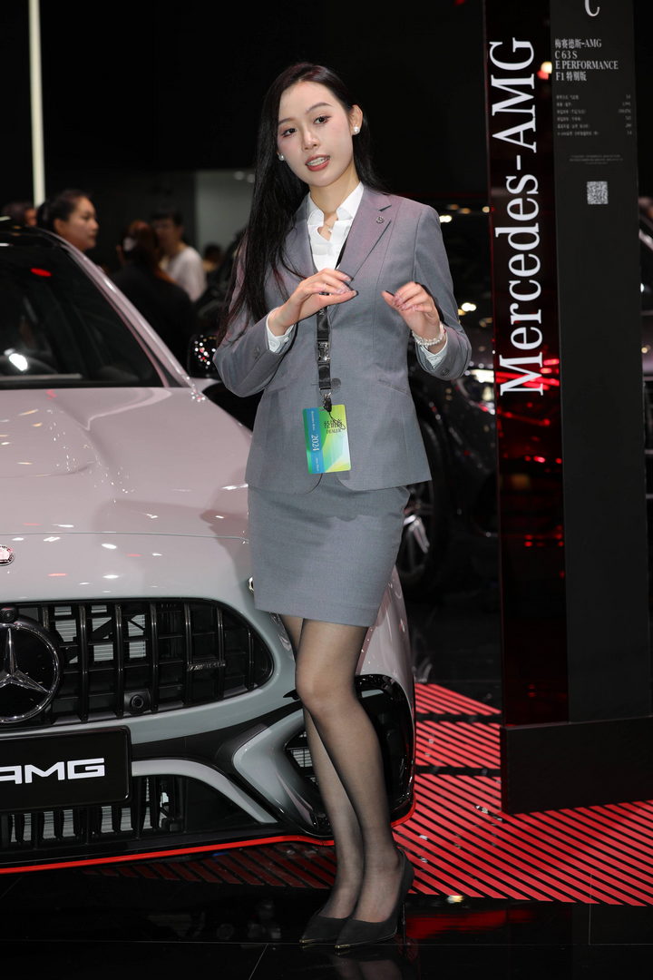 QD4617 套图138张-神兽街拍