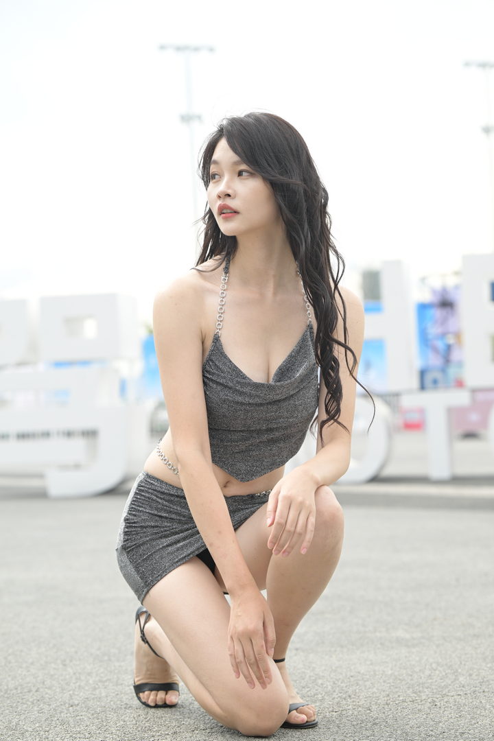 QD5409 套图243张-神兽街拍