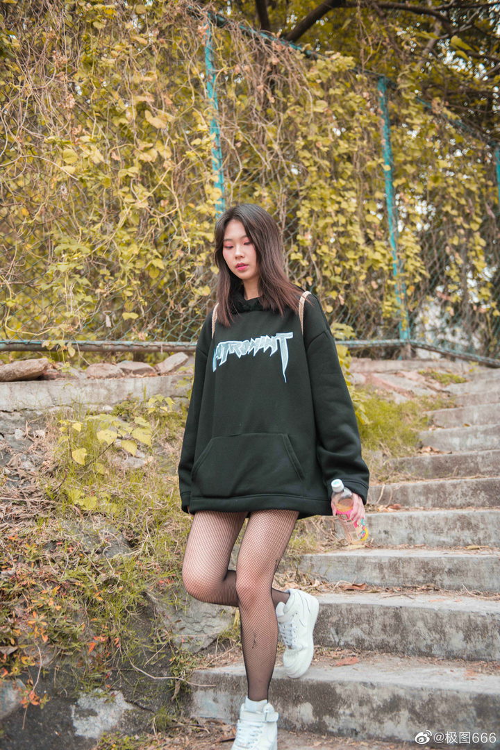 图片[3]-QA0352 套图350张-神兽街拍